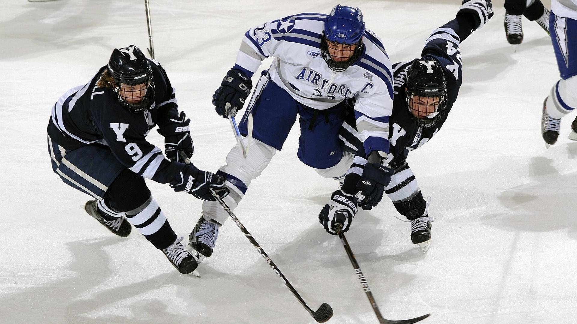 奥预赛国家队惨败 球迷反思训练方法，国奥踢联赛